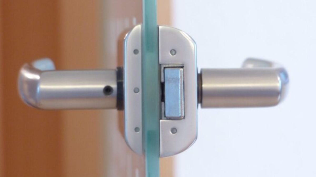 commercial locksmith