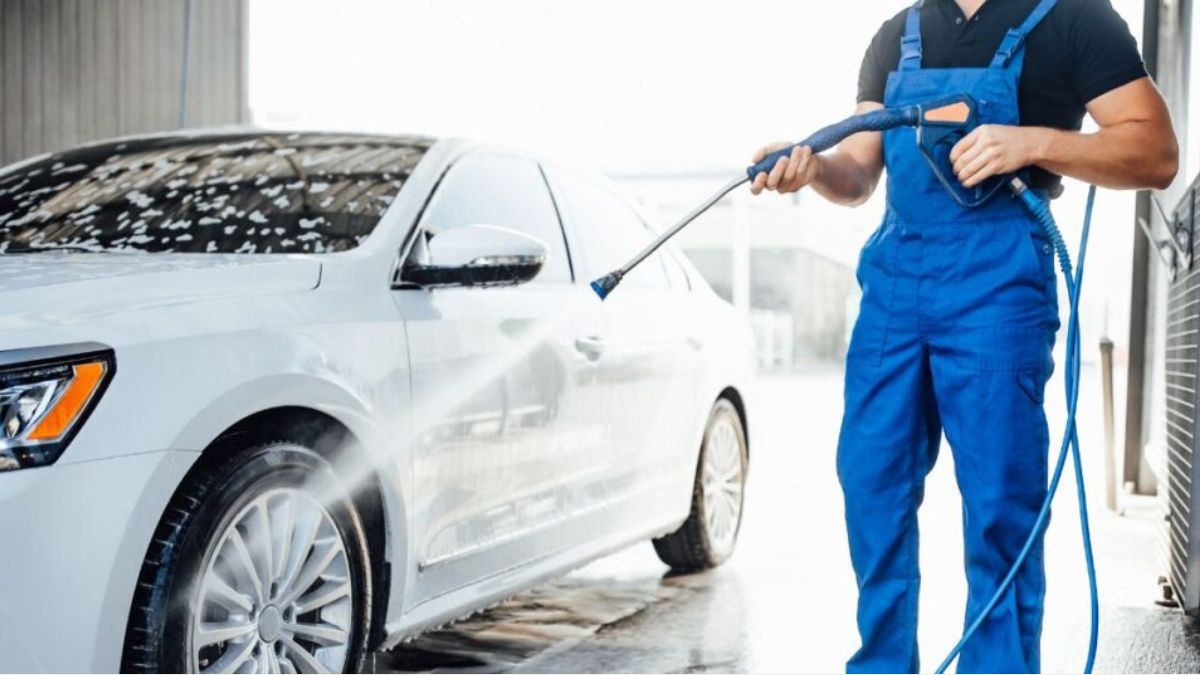 Detailing vs. Car Wash