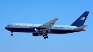 united airlines flight ua770 emergency diversion