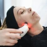 How Red Light Therapy Benefits Skin Health: A Comprehensive Analysis