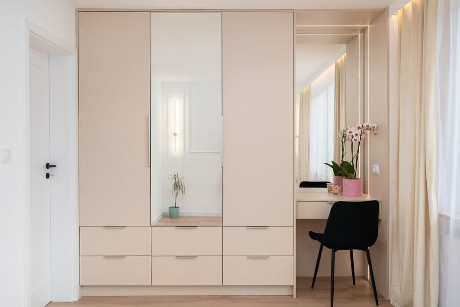 10 Brilliant Bedroom Storage Ideas for Small Bedrooms in 2026