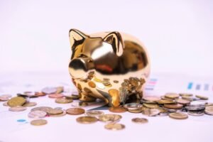 High Yield Savings Account vs CD: Which is Better for Your Savings in 2026?